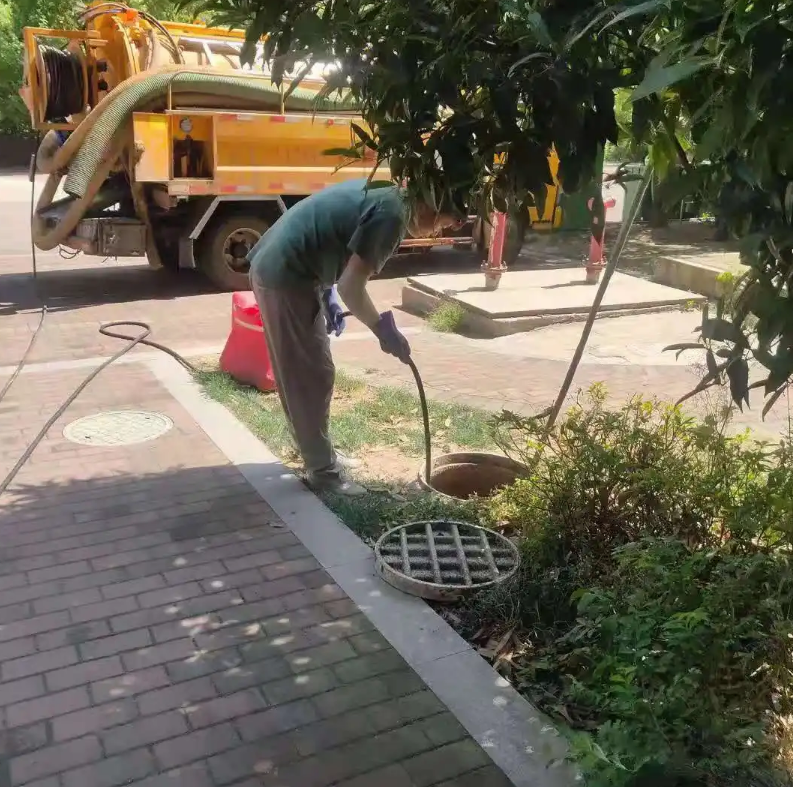 红山街道市政排污管道清淤疏通——专业团队，让您全程省心！